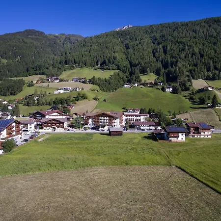 Otel Stubaierhof 4*