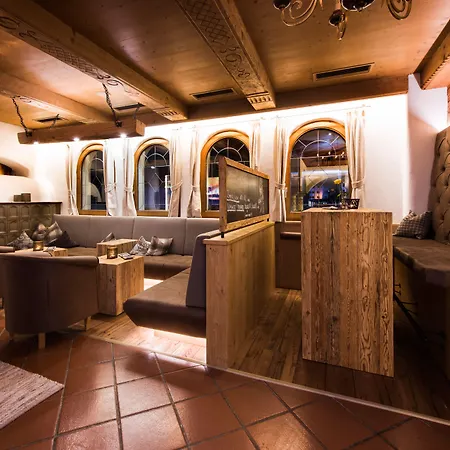Stubaierhof 4* Нойштифт-им-Штубайталь