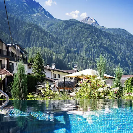 Stubaierhof Hotel 4*