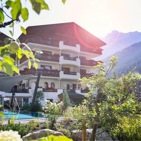 Stubaierhof Szálloda 4*